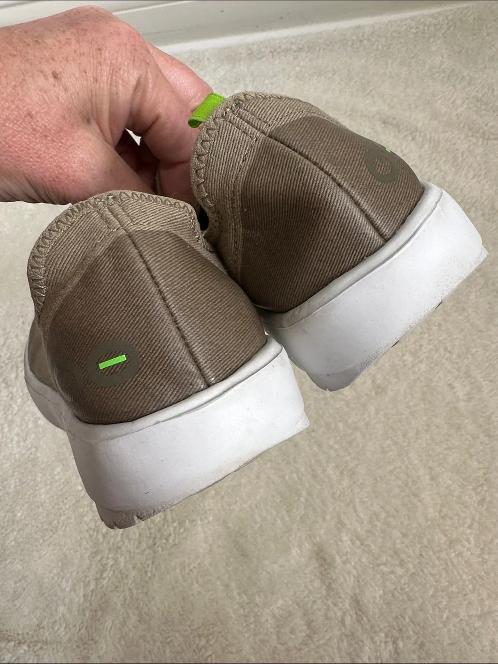 Oofos Oomg Eezee Women 7 Low Top Taupe Canvas Slip On Recovery Shoes Comfort